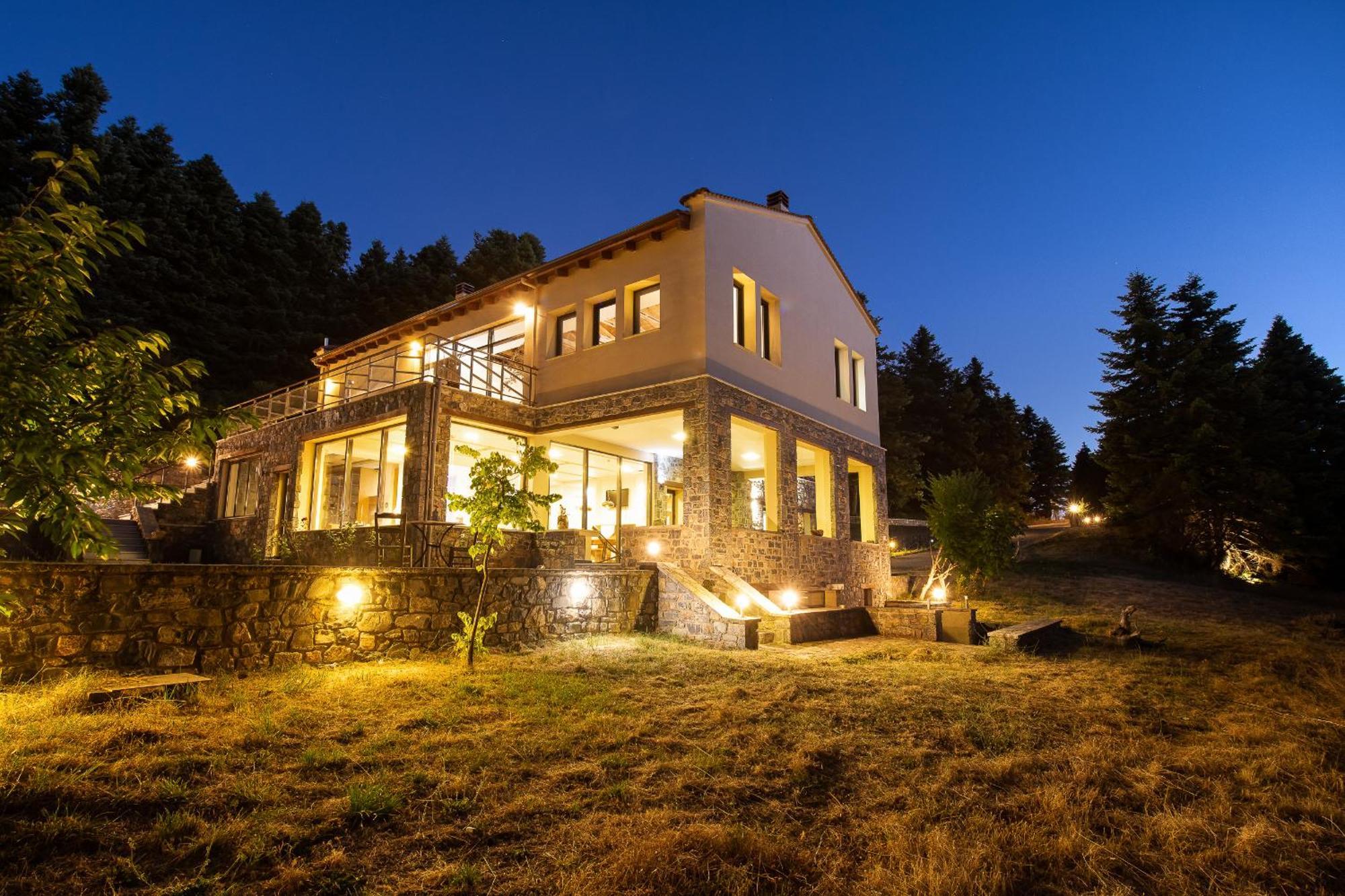 Natura Hotel Vitina Exterior foto
